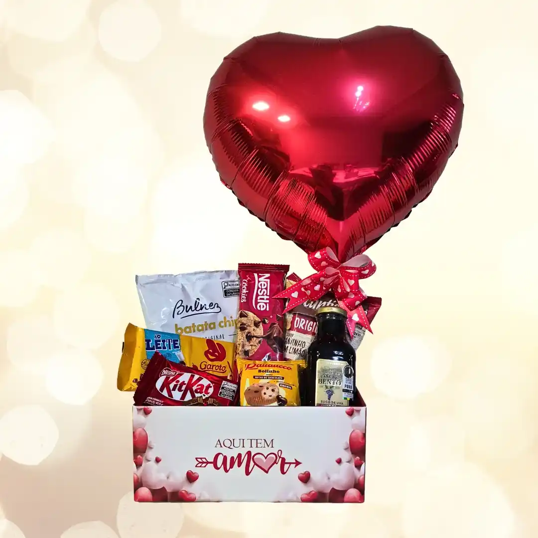 Cesta Meu Amor com suco integral de uva, chocolates, cookies, snacks e balão romântico. Um presente especial para surpreender no Dia dos Namorados.